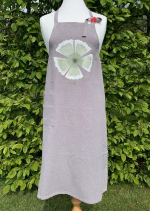 Alternative view of Linen Apron - green sweet william