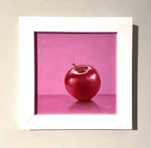 Alternative view of 'Shiny Red Apple'